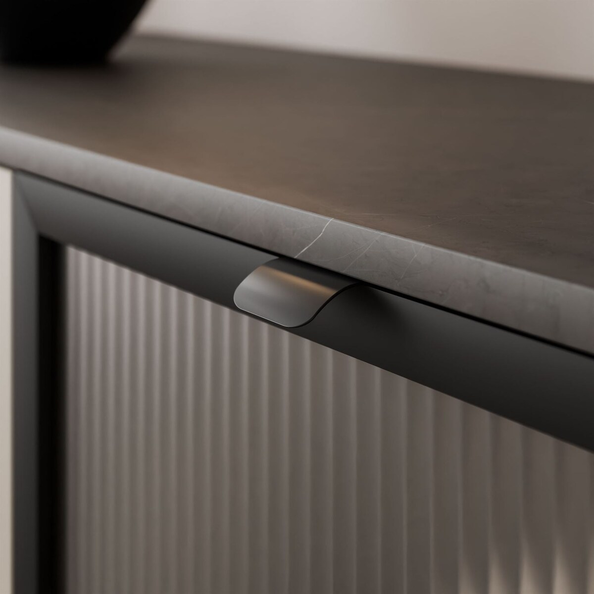 Komoda na nóżkach AUTUMN 2D1W z przeszklonym frontem, kaszmir / szary kmaień