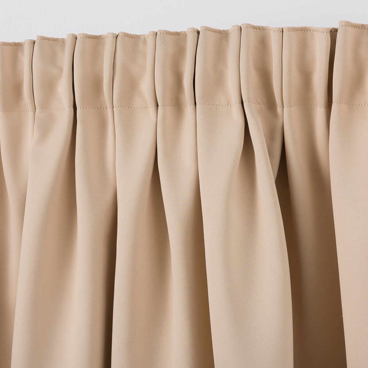 Zasłona zaciemniająca na taśmie marszczącej kremowy beż 140 x 280cm 1 szt. 140x280 beżowy