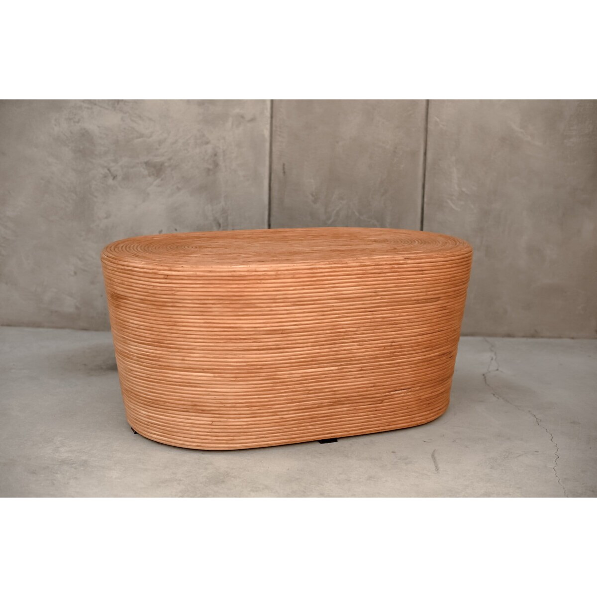 OVALNY RATTANOWY STOLIK TEGAL KONIAK