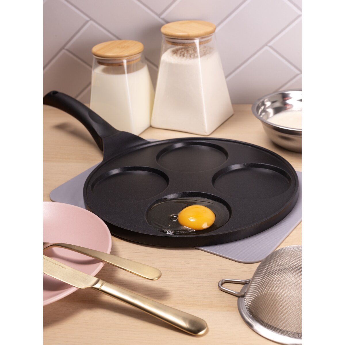 Patelnia do smażenia pancake jajek sadzonych non-stick 26cm KAMILLE