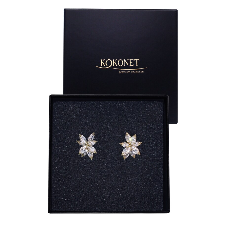 DELIKATNE złote kolczyki przy uchu krótkie ŚLUBNE kwiaty listki płatki glam