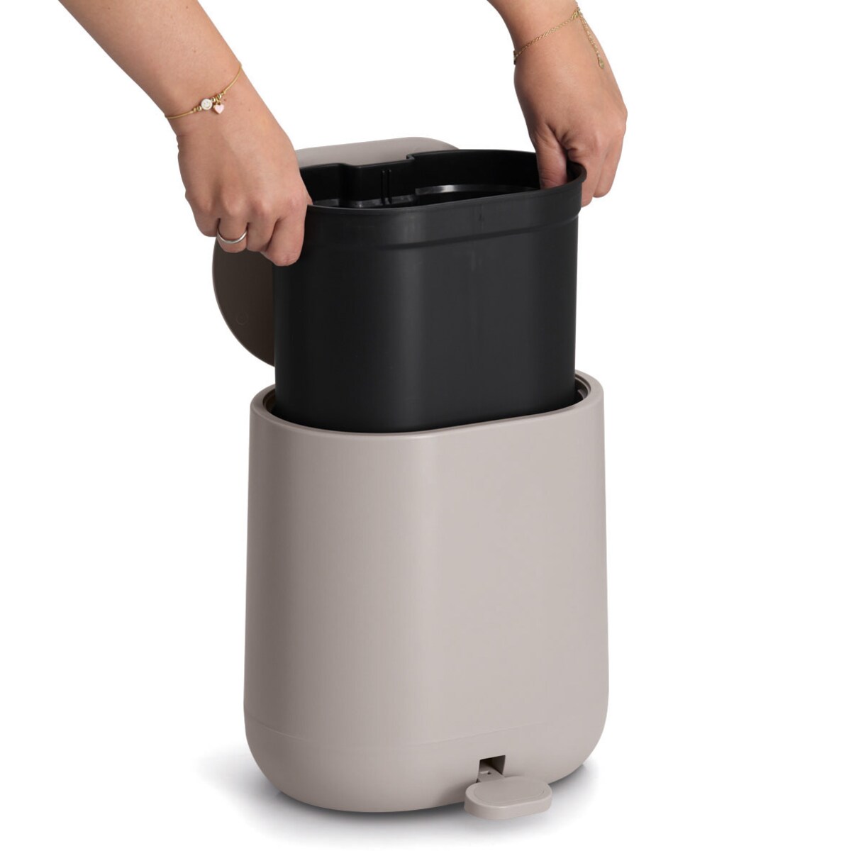 Kosz pedałowy z wolnoopadającą pokrywą ZELLER, 6 l