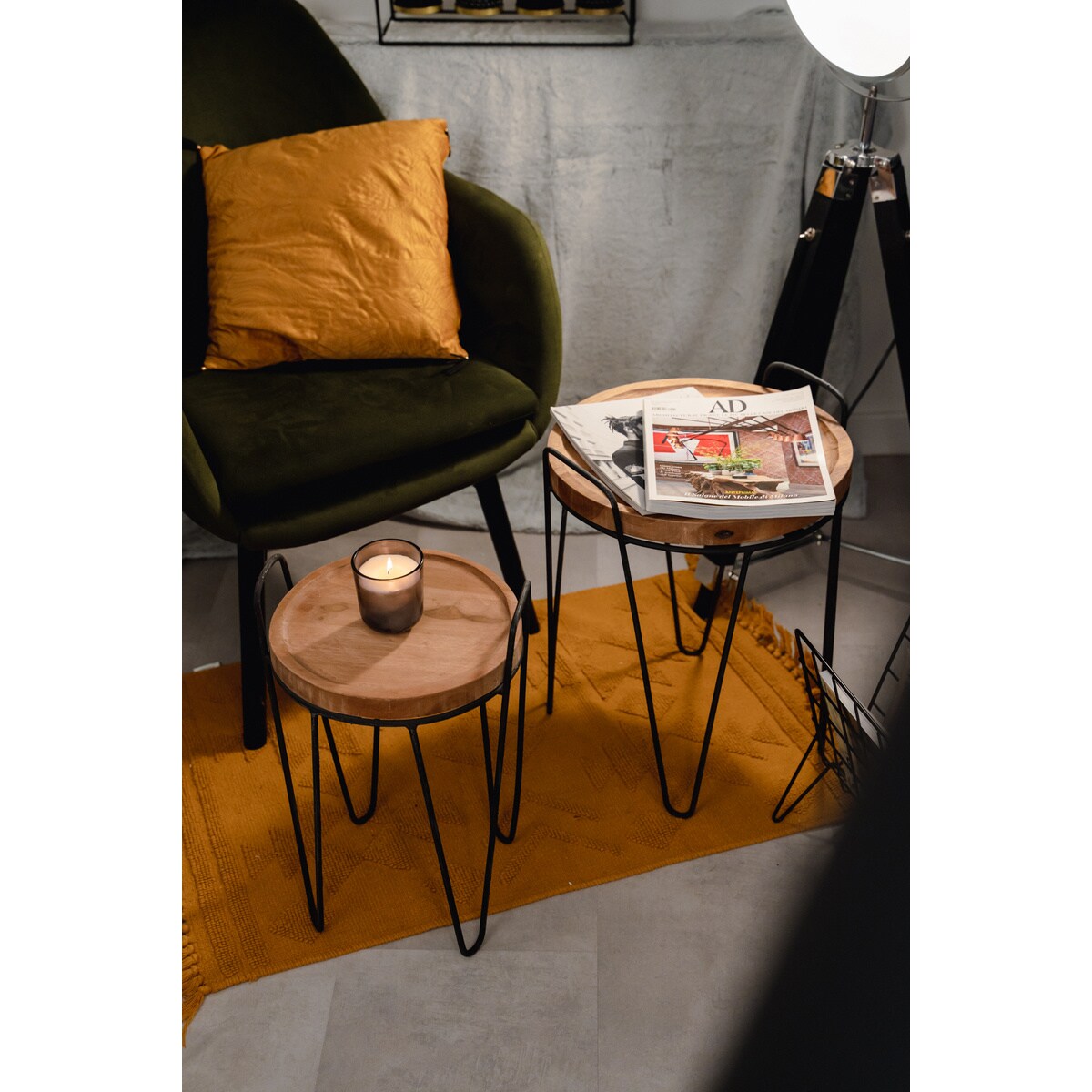 Stoliki kawowe z drewna tekowego, 2 sztuki, metalowy stelaż