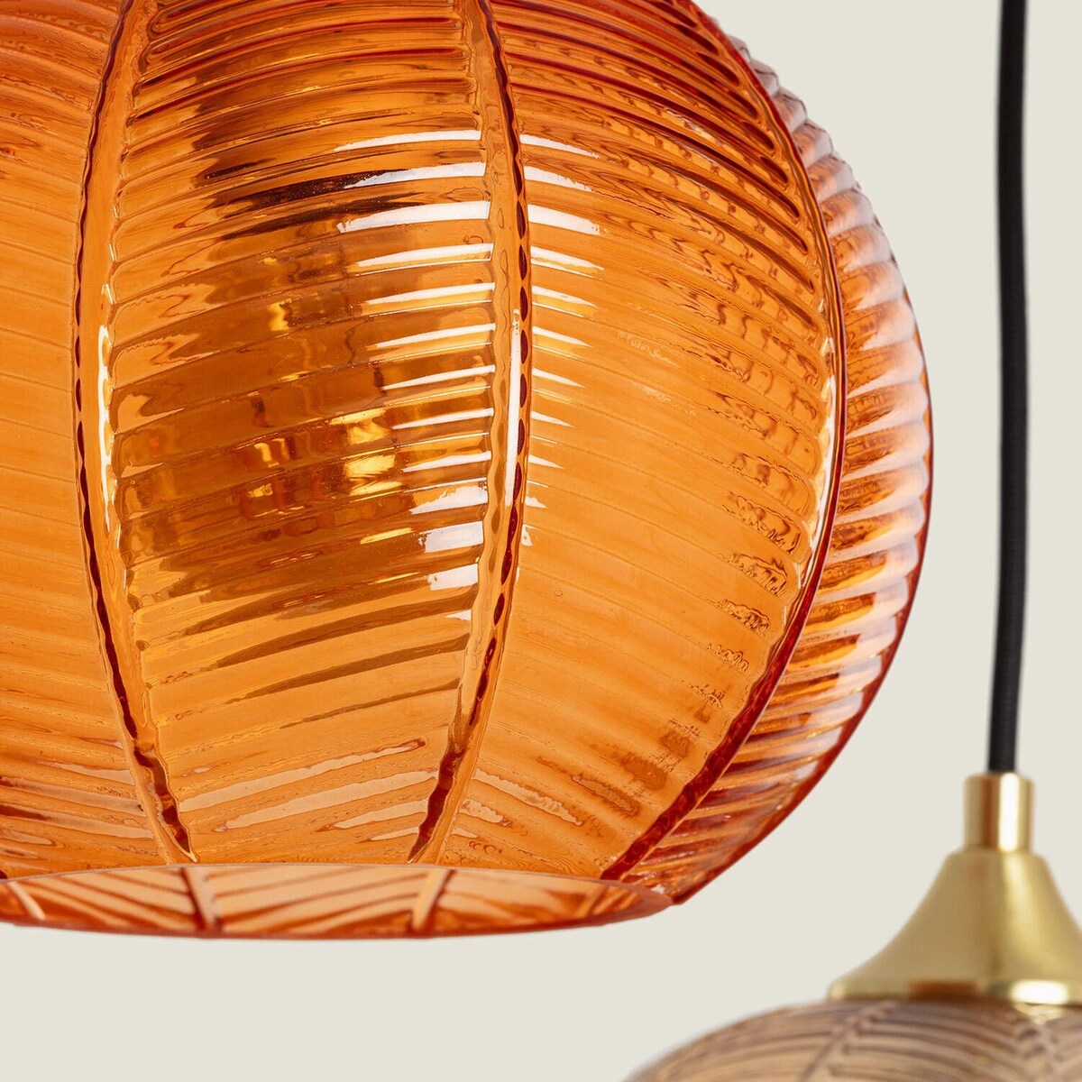 Lampa wisząca potrójna ze szklanymi kloszami Climt