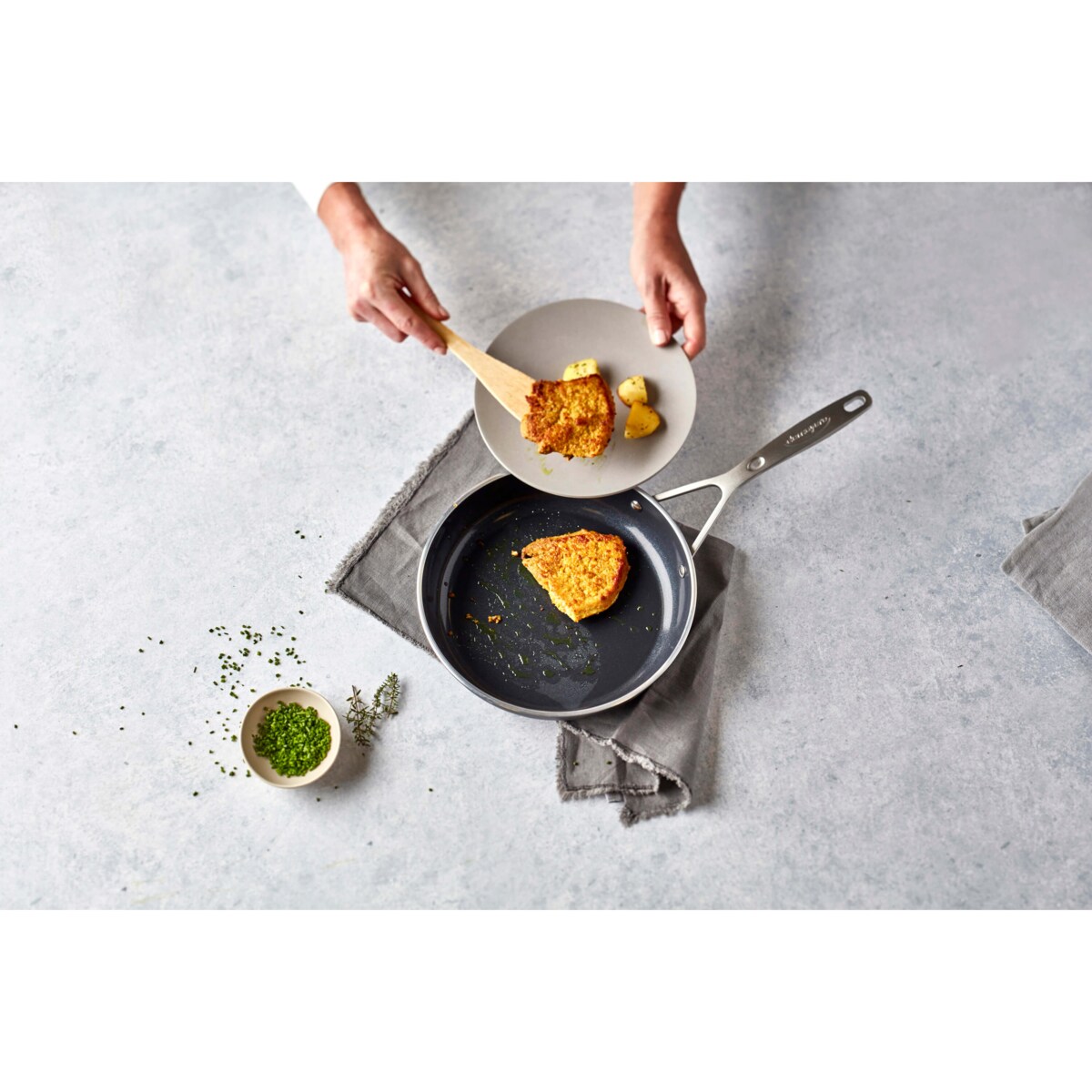 Patelnia ceramiczna Demeyere Alu Industry 3 - 28 cm