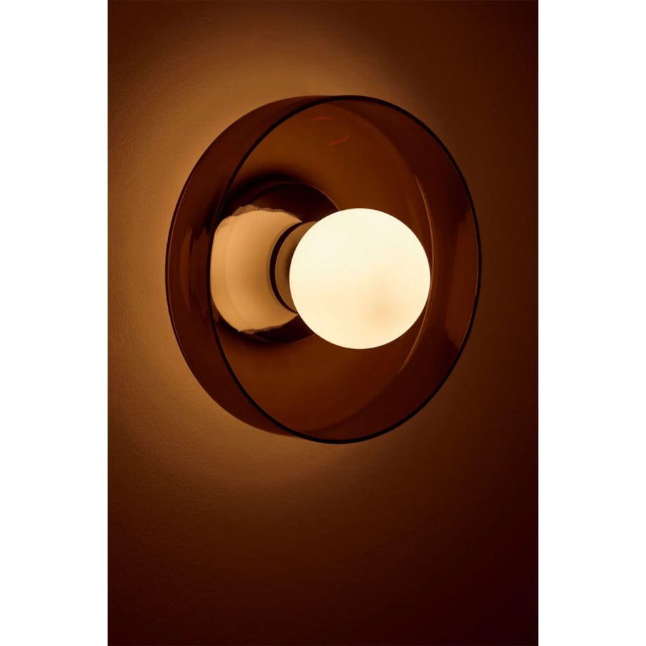 Dekoracja - białe jajko ceramiczne 17,5x14x14 cm i złoty motylek