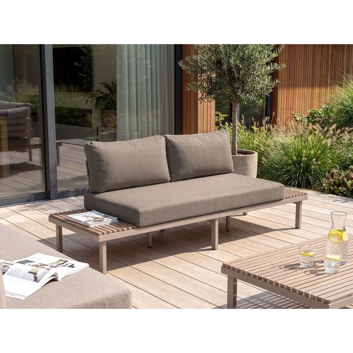 Sofa ogrodowa dla 2 osób FIVIZZANO Drewno akacjowe Beżowy