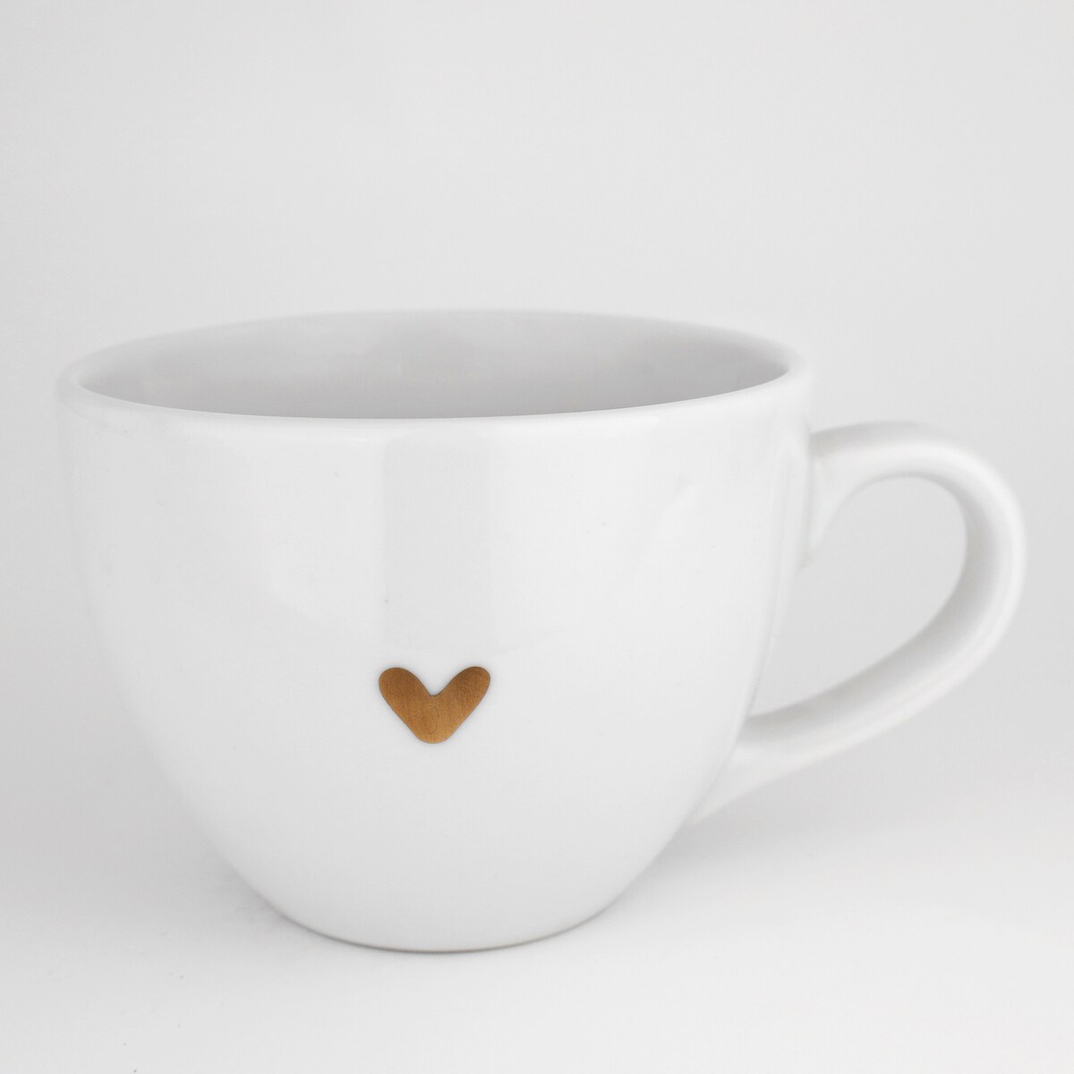 Biały kubek porcelanowy 500 ml - Motyw złotego serca na walentynki dla drugiej połówki