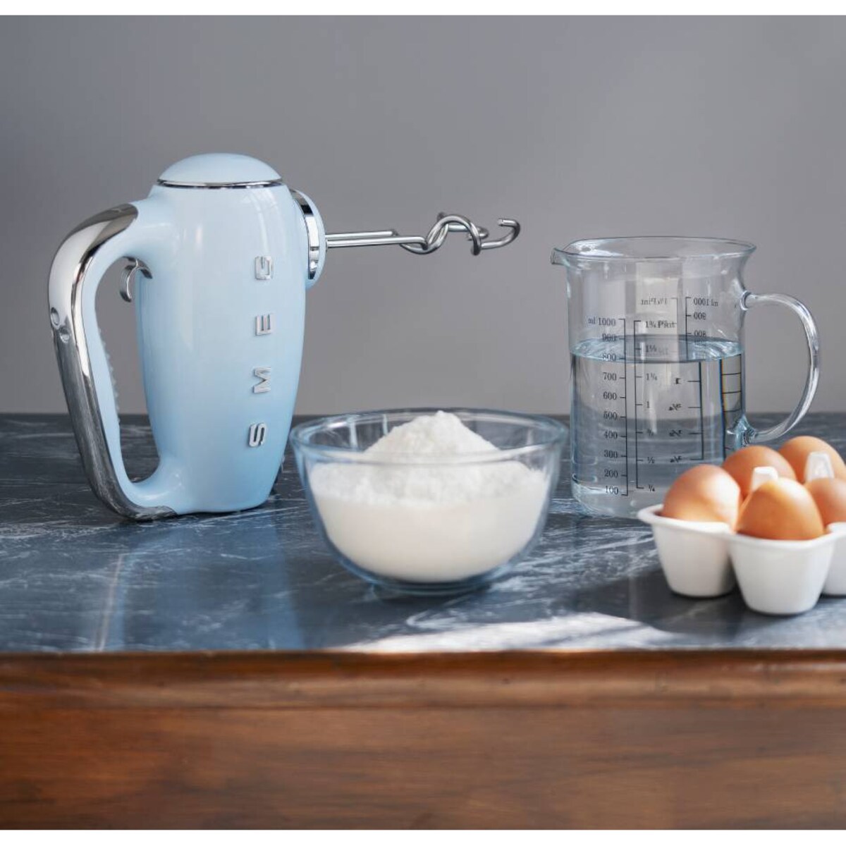 Mikser ręczny pastelowy błękit 50's Style. SMEG