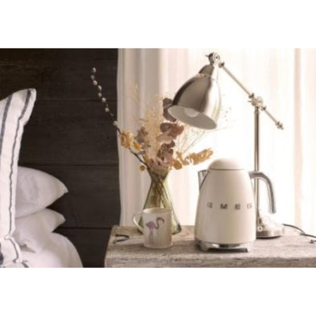 Smeg Czajnik Elektryczny na Wodę do Kuchni Klf03Creu 2400 w Kremowy Beż