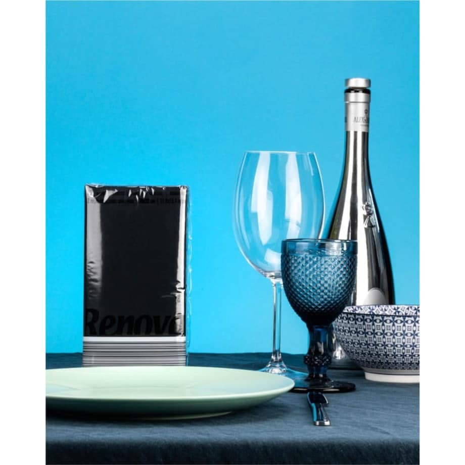 Czarne składane serwetki Renova 39x30cm 25 sztuk