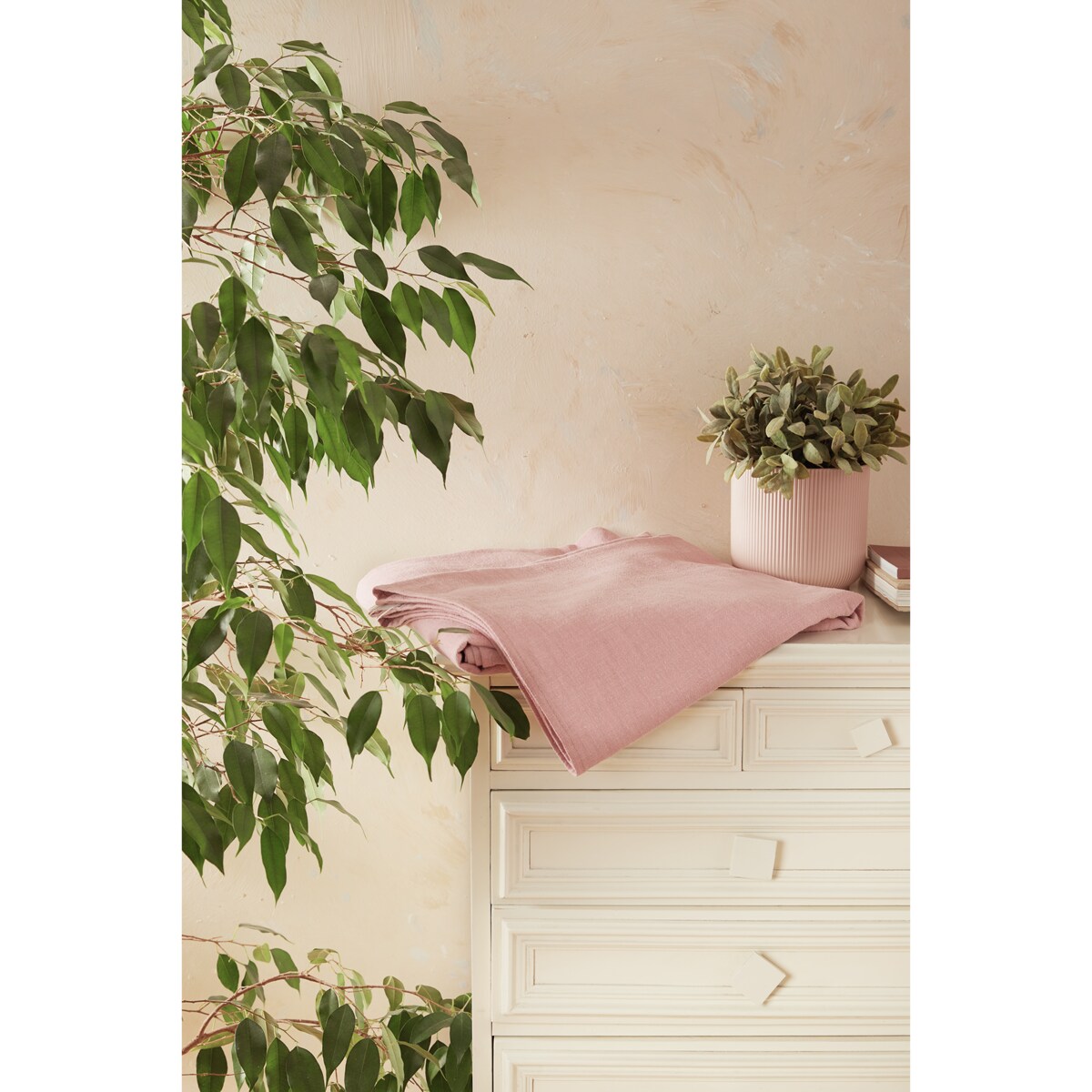 Różowa zasłona na taśmie marszczącej Merida z lnu 140x250