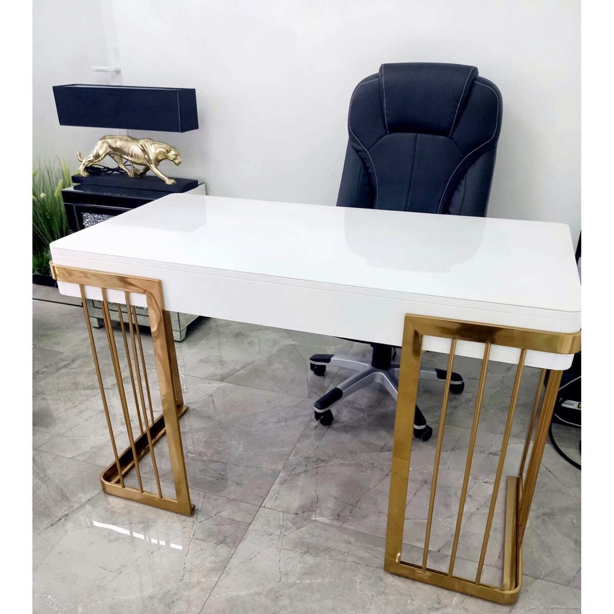 Nowoczesne białe złote biurko do gabinetu / do biura ze stali nierdzewnej Luxury Premium 140x70x75 / 2 szuflady