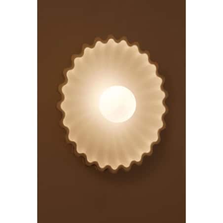 Kinkiet, lampa ścienna z betonu z kulą szklaną Sery