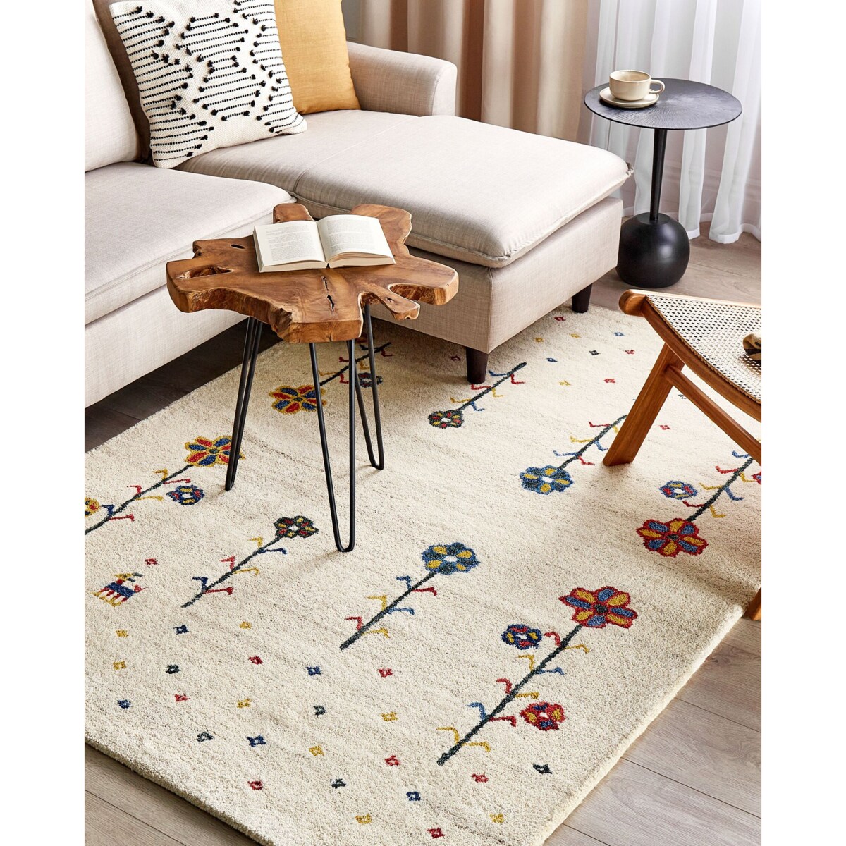 Dywan HUSUNLU Beżowy 140 x 200 cm Wełna Gabbeh