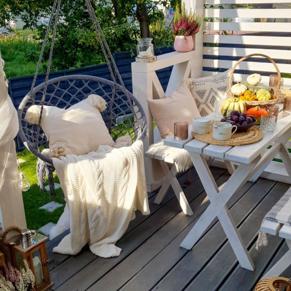 Wiszący hotel szary, huśtawka Boho