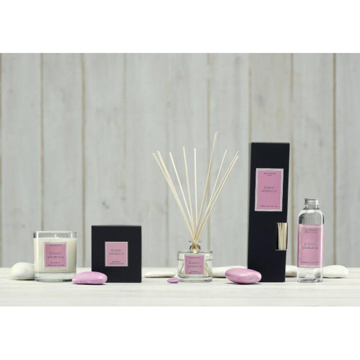 Świeca zapachowa Nordic Angelica Santiago, 230 g, Cereria Molla