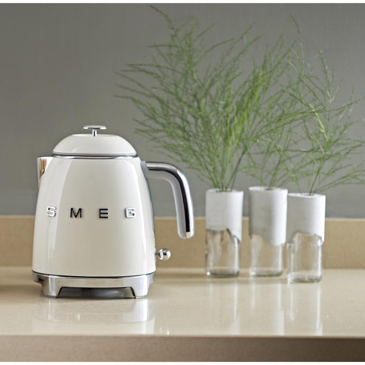 Czajnik elektryczny kremowy 50's Style, 800 ml, SMEG