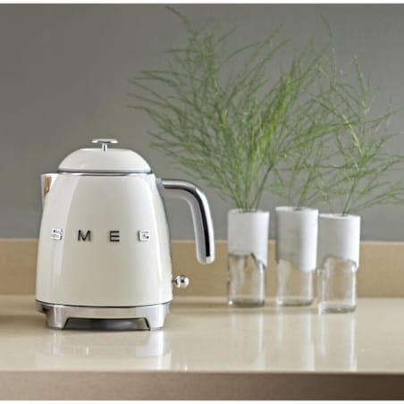 Czajnik elektryczny kremowy 50's Style, 800 ml, SMEG