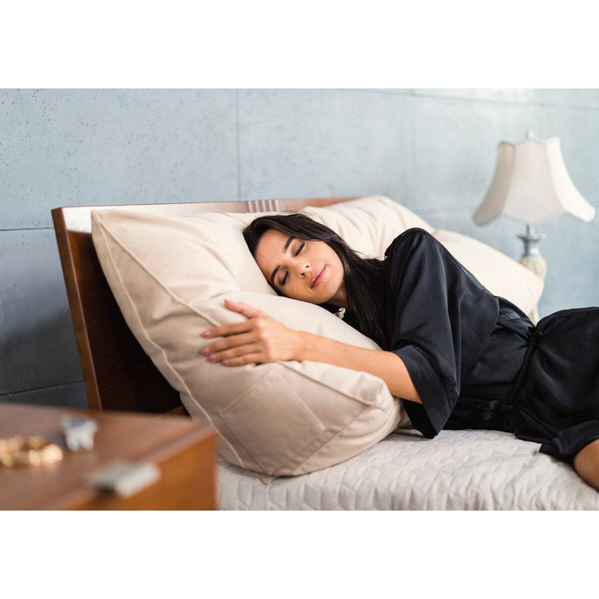 Beżowa Poduszka Dzienna Triangel 180 na zagłówek łóżka