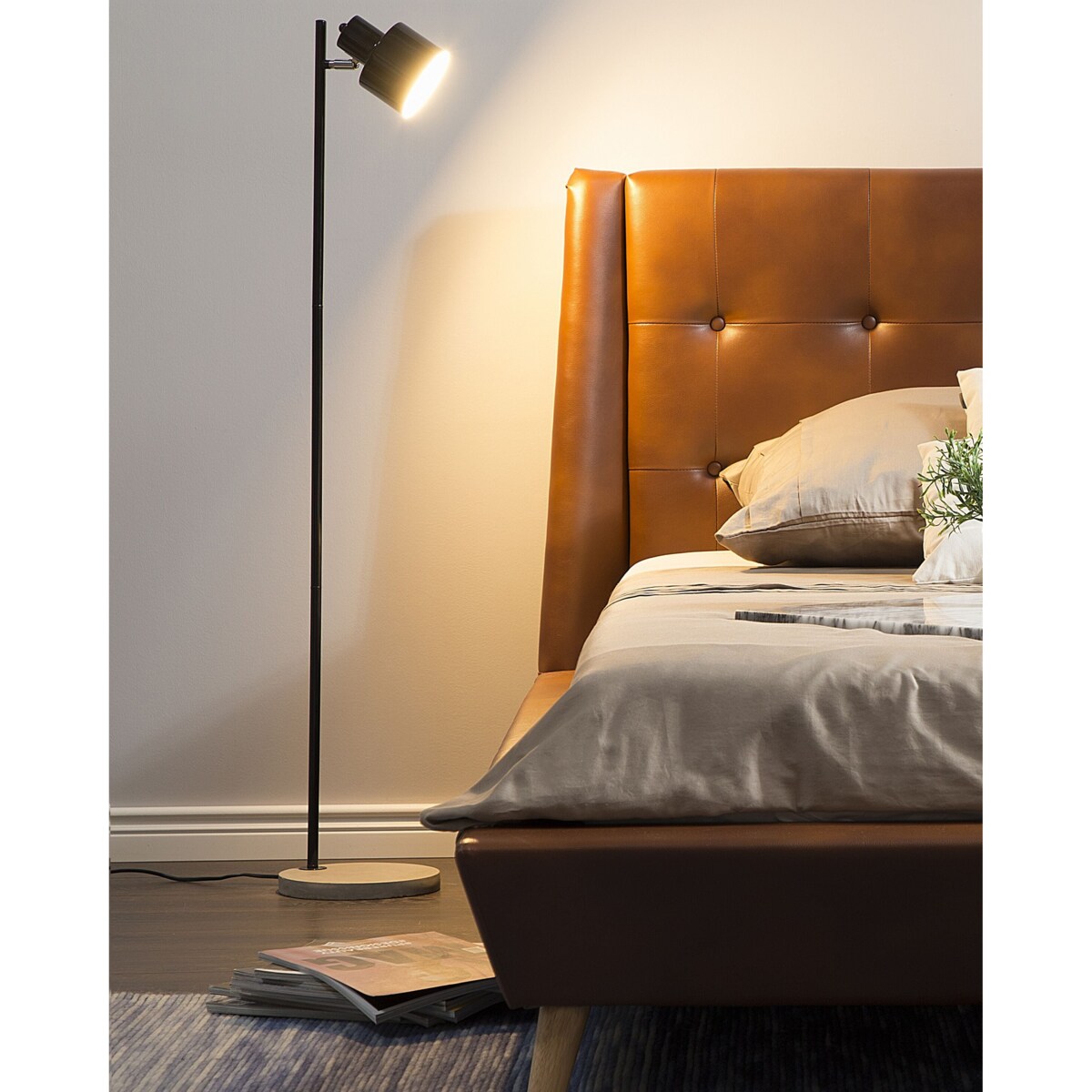 Lampa podłogowa CORBONES Regulowana Metal Czarny