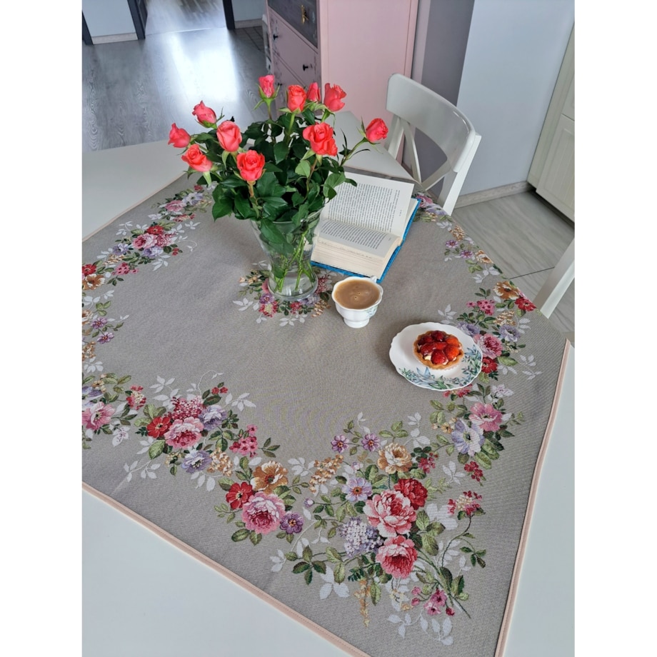 Obrus Na Stół 100X100 Cm Ozdobny Dekoracyjny Róże