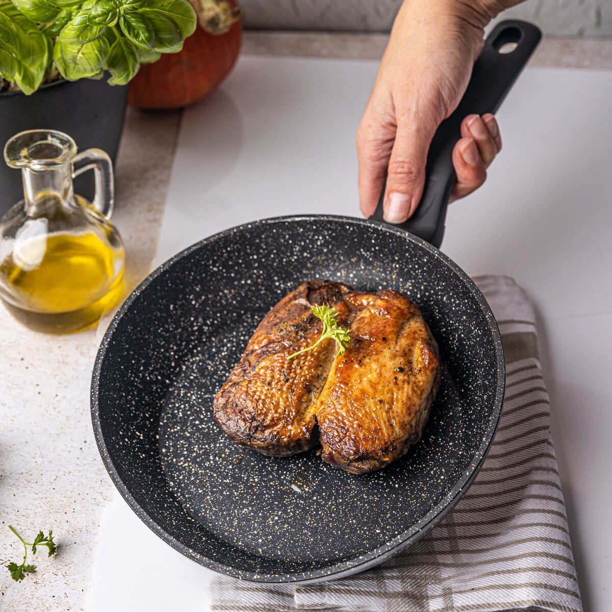 Patelnia z powłoką marmurową 20cm indukcja KLAUSBERG