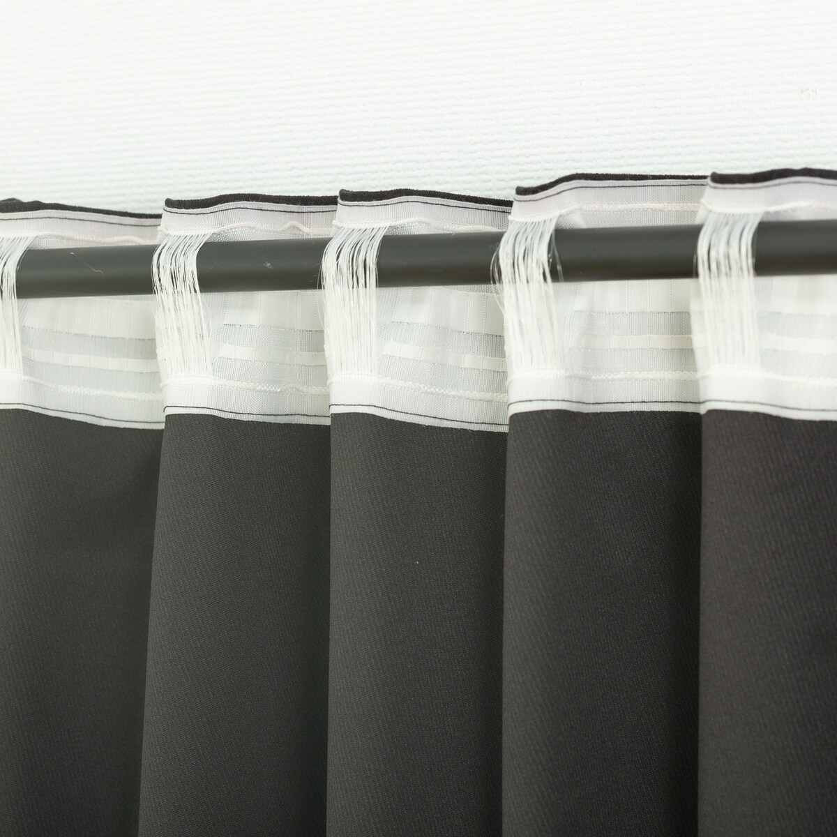 Zasłona BASIC na taśmie marszczącej 140x260cm czarny szenil 1 szt. 140x260 czarny