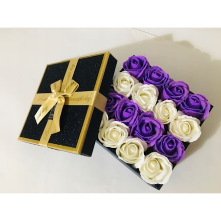 BOX PACHNĄCE RÓŻE MYDLANE GOTOWY PREZENT upominek urodziny ślub kwiaty