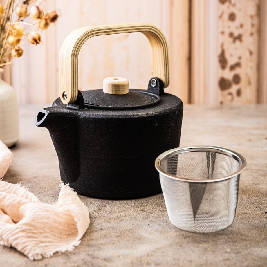 Czajniczek żeliwny Zaparzacz do herbaty z drewnianym uchwytem 1.3L KINGHOFF