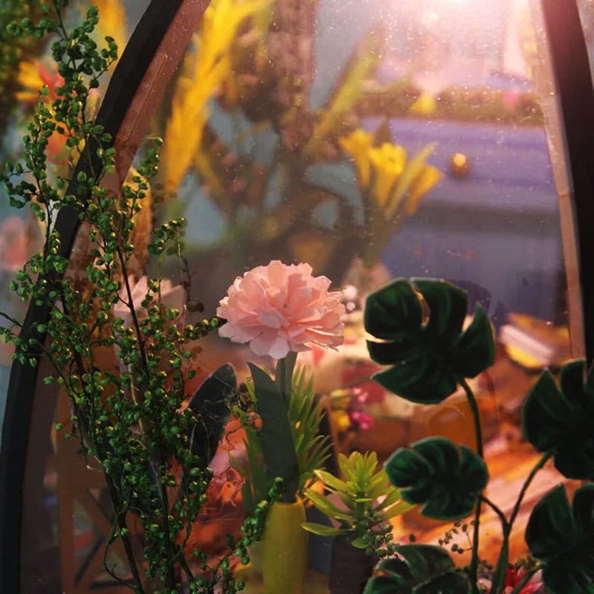 Miniaturowy domek - Słońce w kwiatach