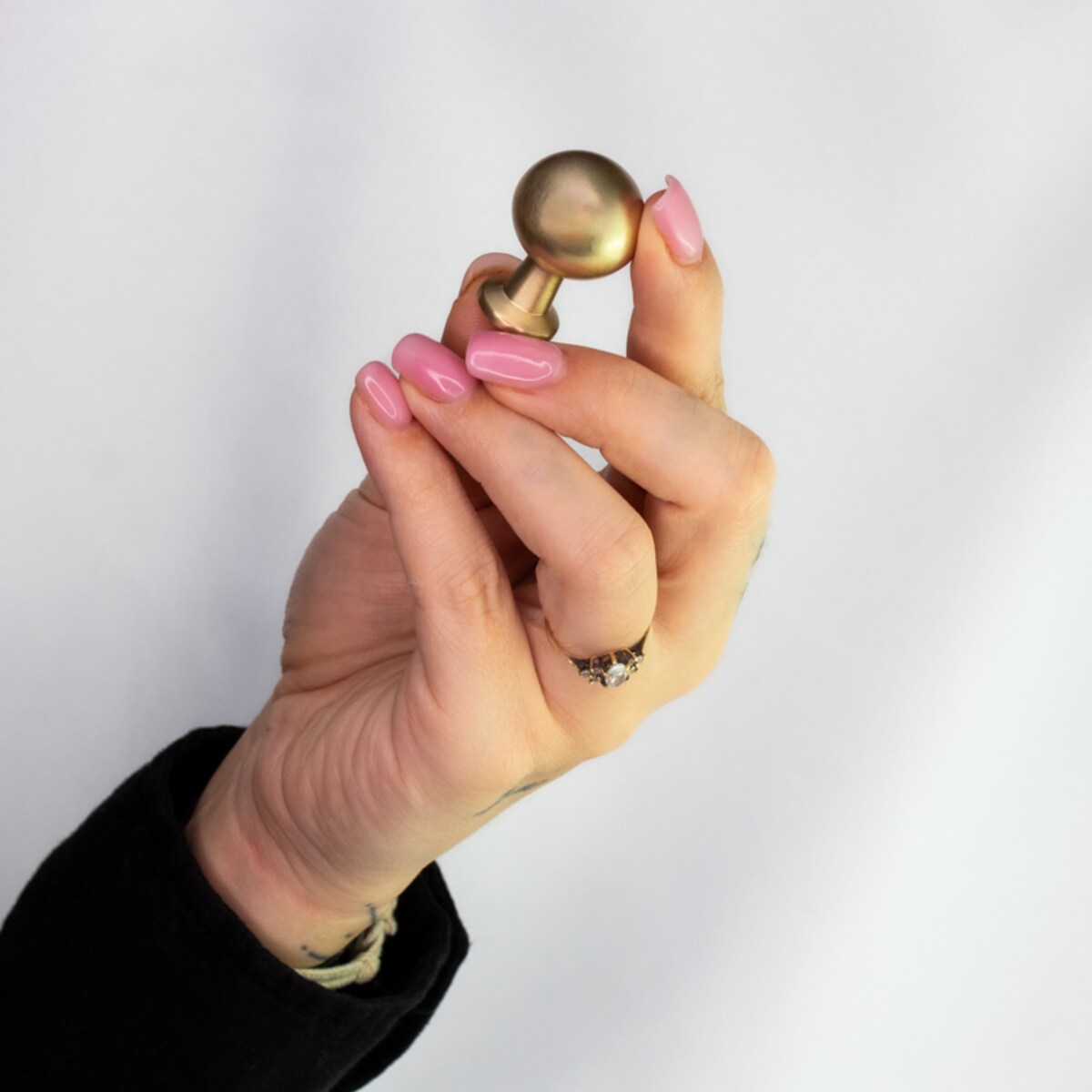 Gałka do mebli złota uchwyt meblowy okrągły klasyczny szczotkowany 23mm