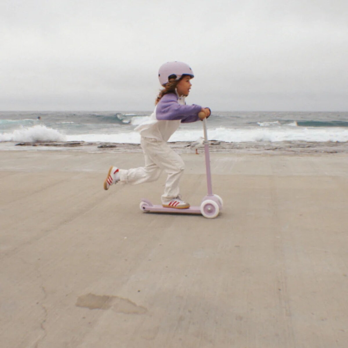 Banwood dziecięcy eco kask rowerowy Lavender