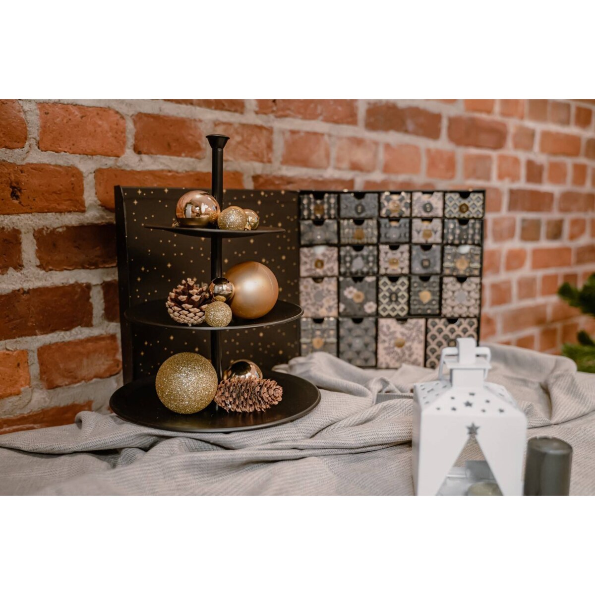 Patera metalowa z 3 poziomami, Ø 25