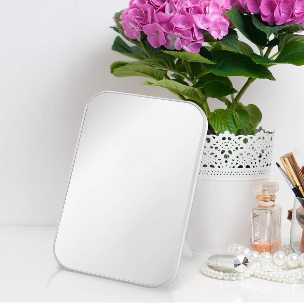 Lusterko Lustro Kosmetyczne do makijażu Stojące Białe 14,5 x 21,5 cm