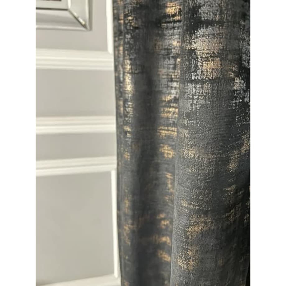 Zasłona ze złotymi przetarciami 140x270 cm na taśmie marszczącej | czarna ze złotem