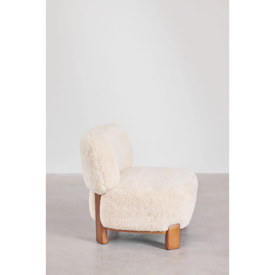 Fotel z drewna kauczukowego i futerka Eldred