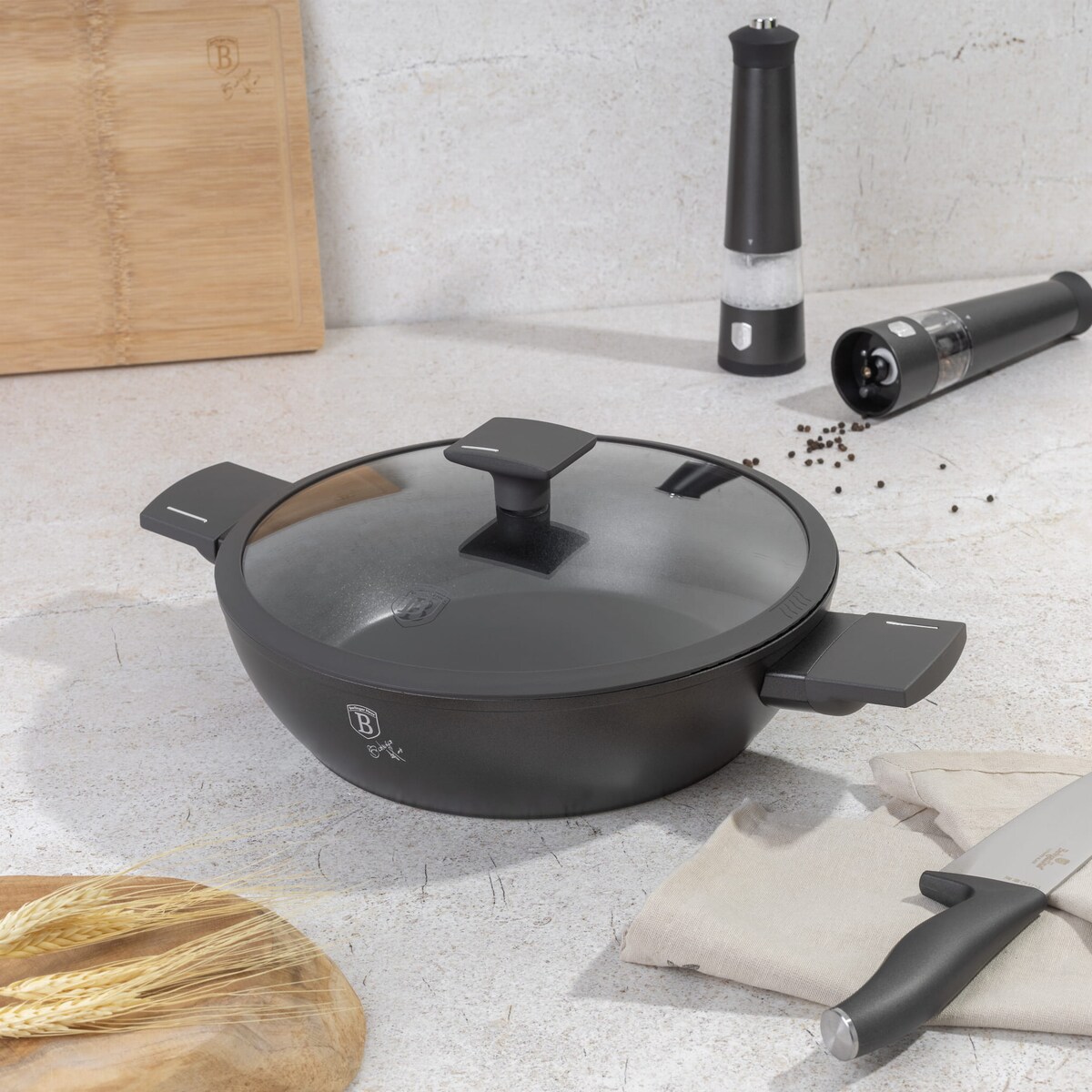 Garnek niski tytanowy z pokrywką 28cm 3.8L BERLINGER HAUS Antracit