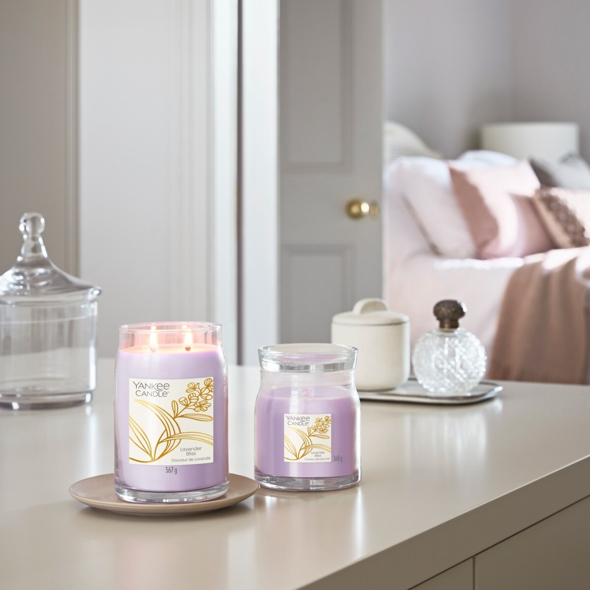 Yankee Candle świeca srednia LAVENDER BLISS