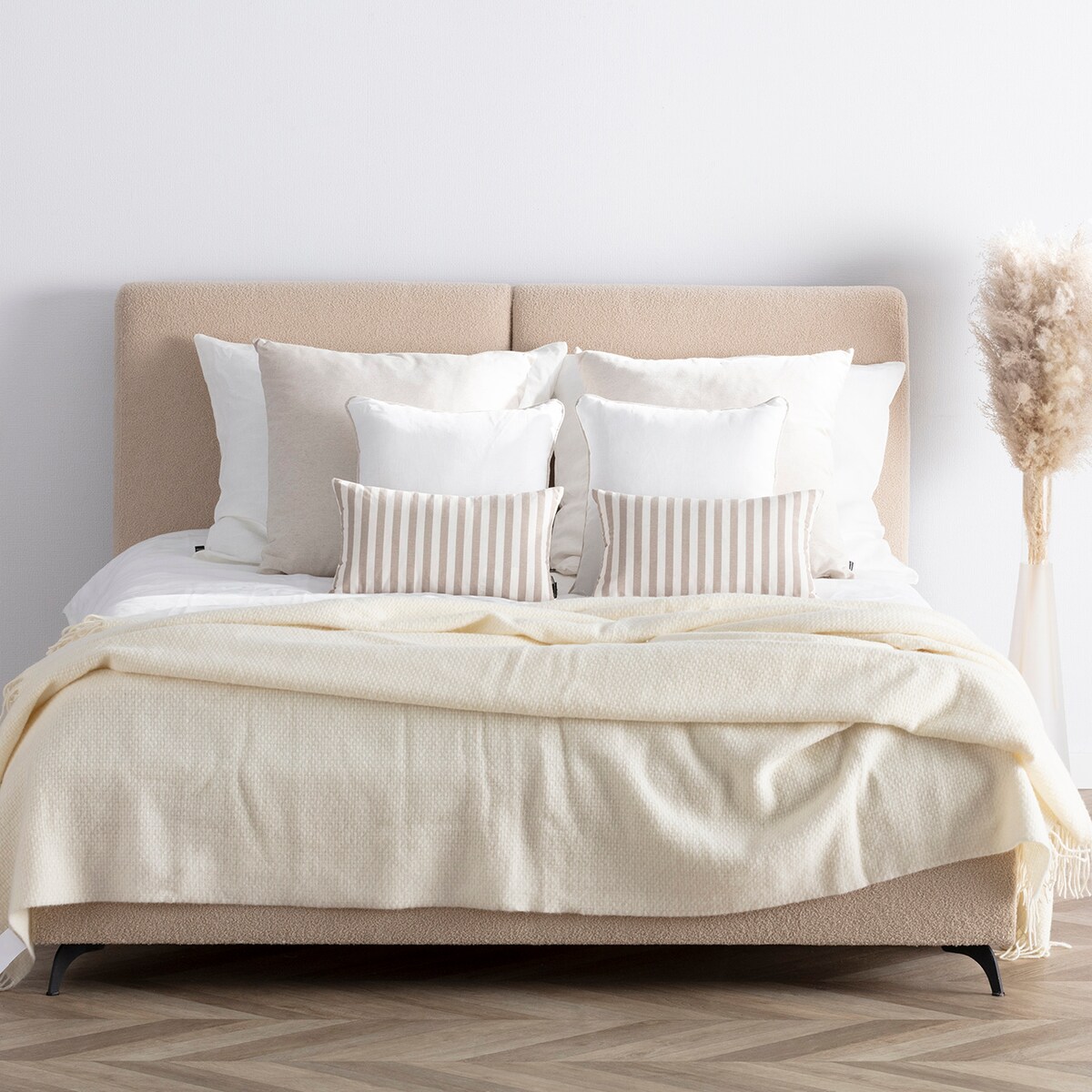 Zestaw poduszek do sypialni Classic Stripes, 47x28/60x60/45x45 cm