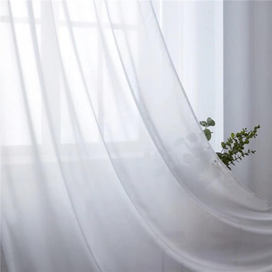 Firana gotowa BIAŁA z gładkiego woalu 140 X 250 CM Taśma