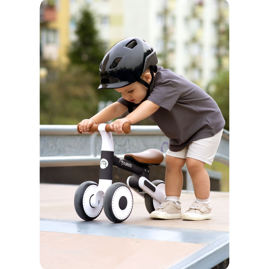 Rowerek biegowy trójkołowy Nukido jeździk dla dzieci czarno-brązowy 760300