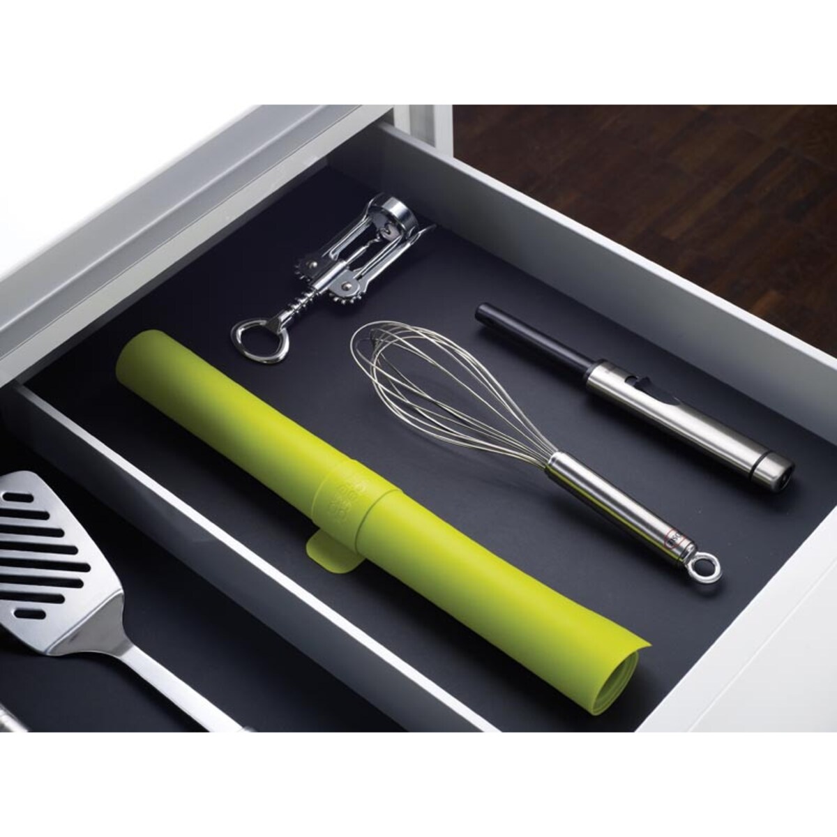 Mata z podziałką zielona Joseph Joseph