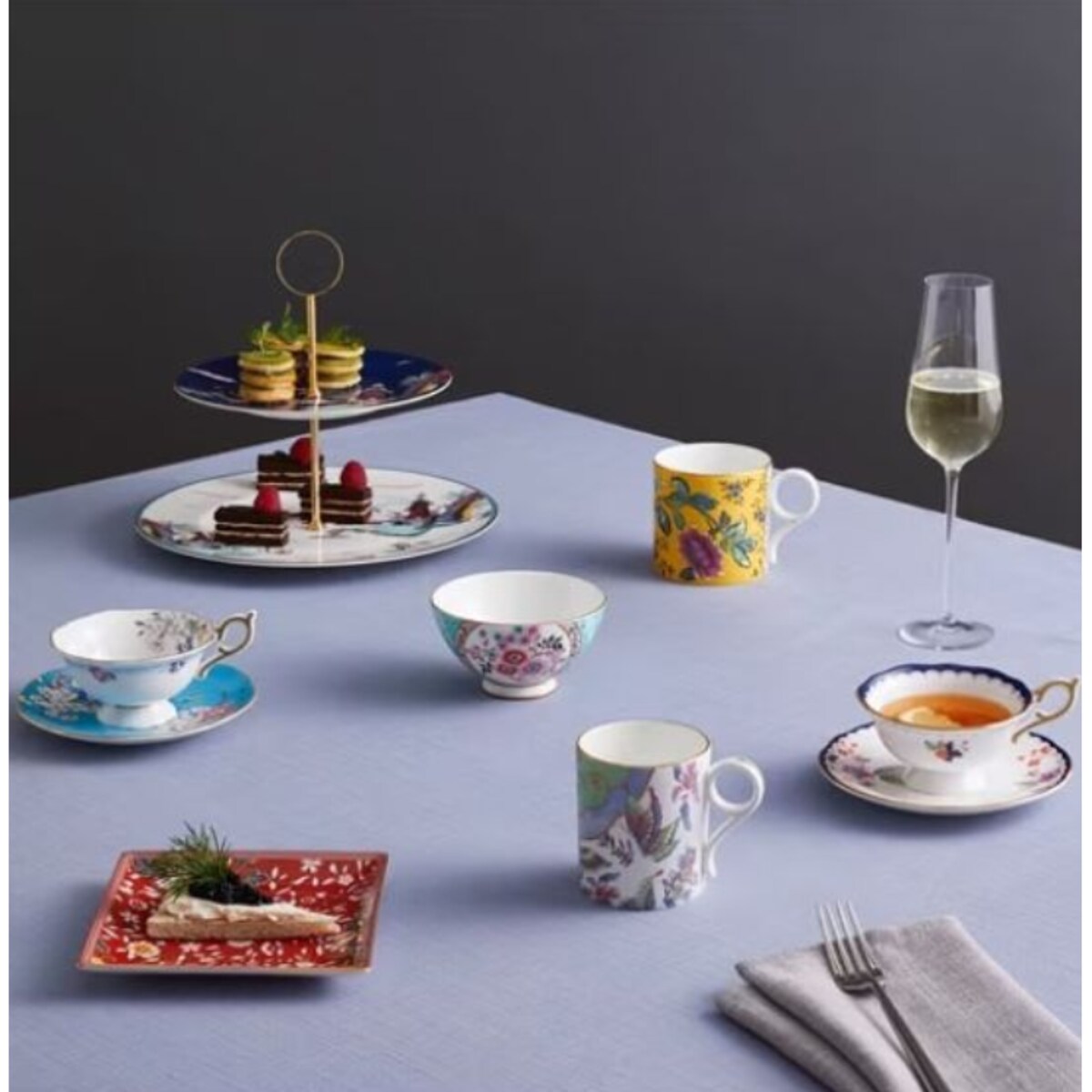 Zestaw 4 filiżanek do herbaty ze spodkami Wonderlust Wedgwood