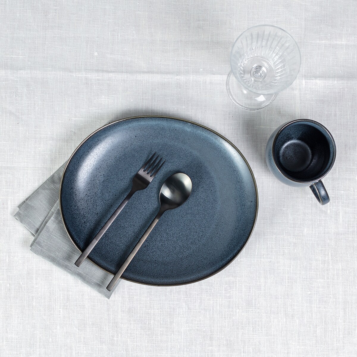 Talerz obiadowy Della, 28 x 24,5 x 2,4-3,8 cm