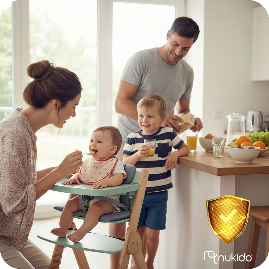 Drewniane krzesełko do karmienia Nukido składane regulowane pasy 702003