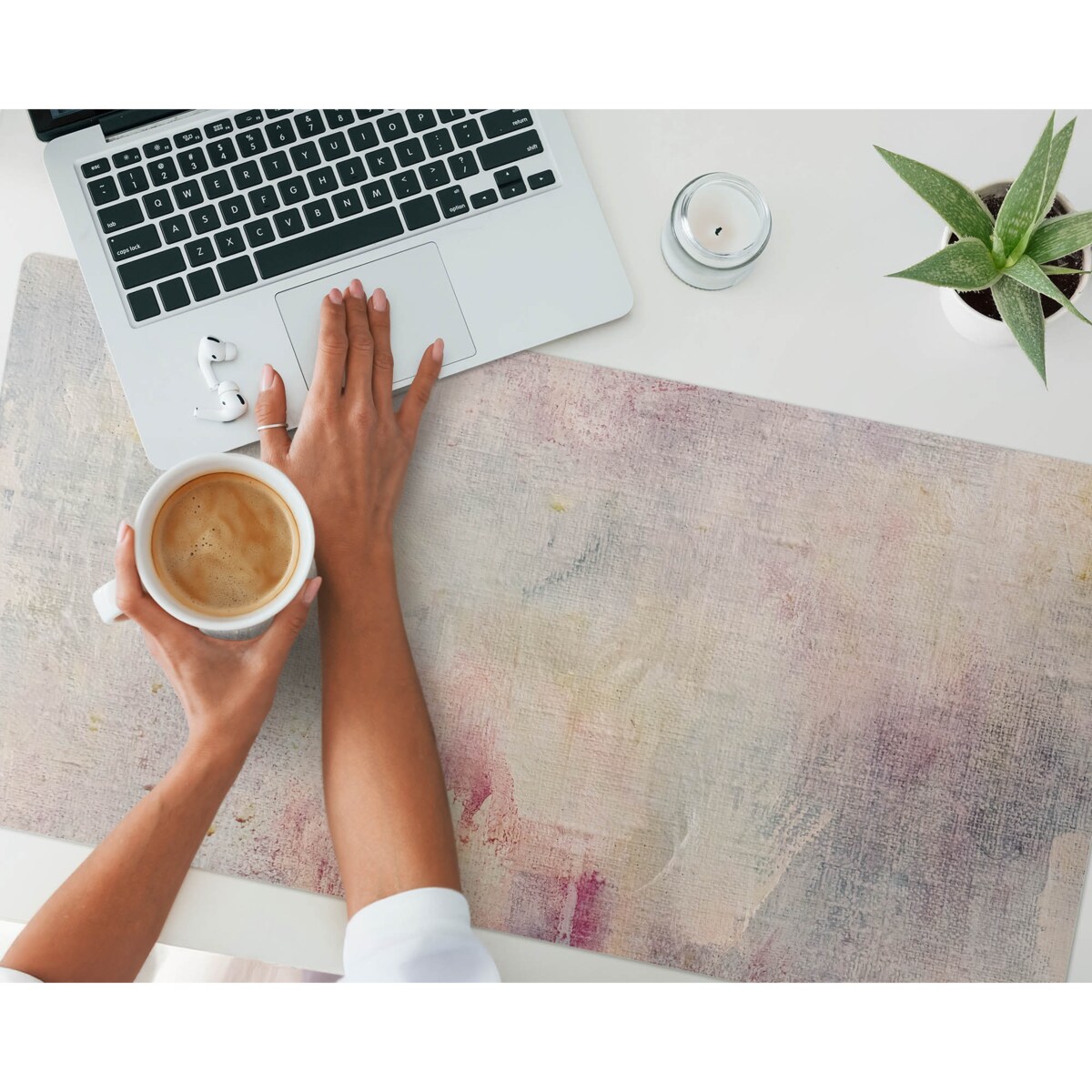 Beżowa mata na biurko Pastelowa abstrakcja, 100x50 cm