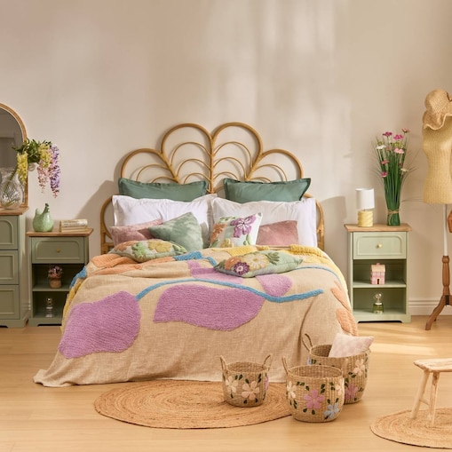 Narzuta na łóżko z tuftowanymi kwiatami, Wildflowers, 240x260 cm
