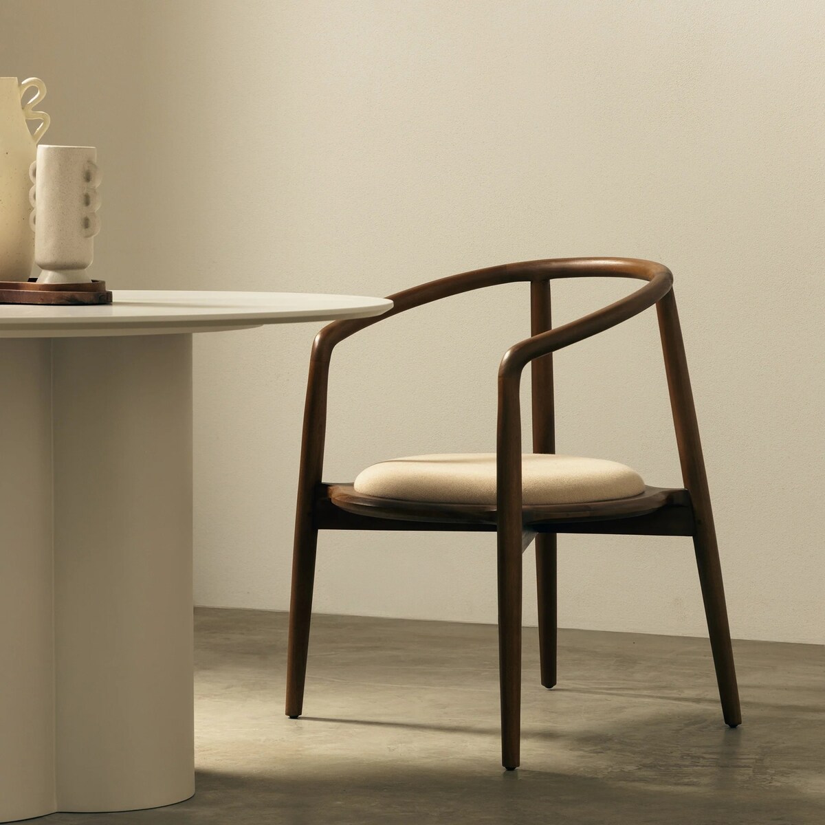 Krzesło drewniane CHARLOTTA 80x60x57 cm orzech-beż zaokrąglone