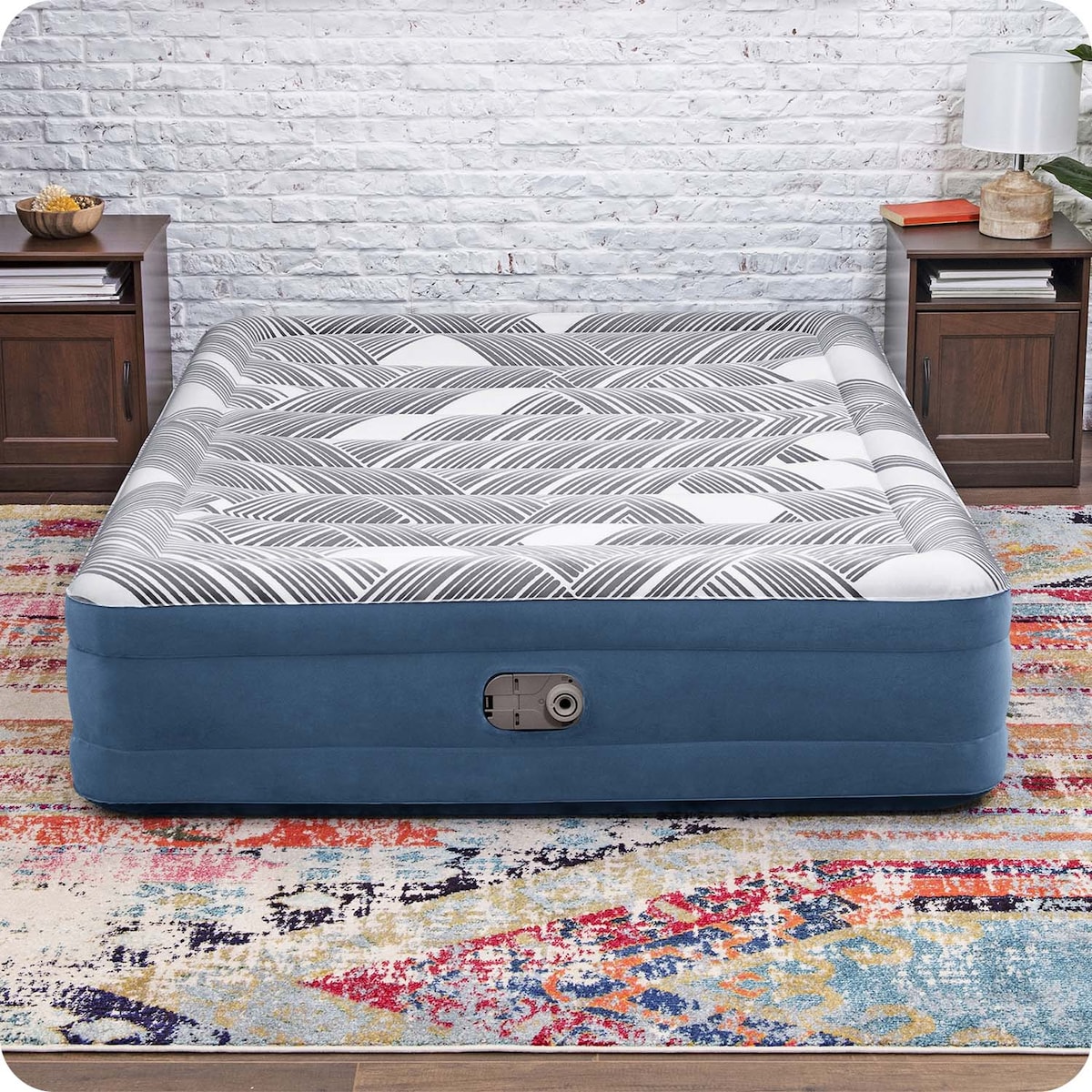 Materac dmuchany Bestway dwuosobowy z wbudowaną pompką 203x152x36 cm